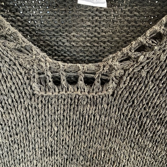 Chico's women’s size 1 (M) brown crochet sweater with sleeve and v-neck detail - Picture 4 of 11